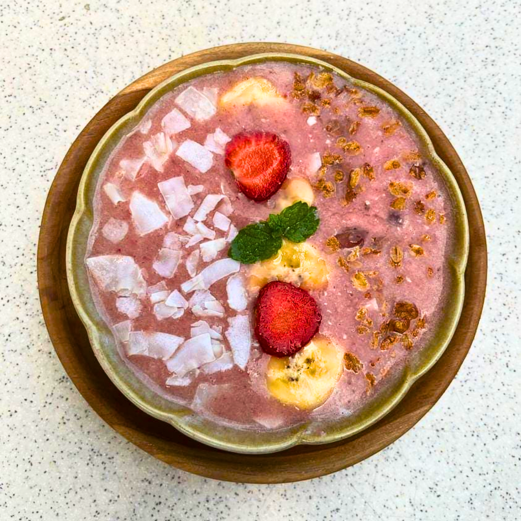 Strawberry Banana Smoothie Bowl